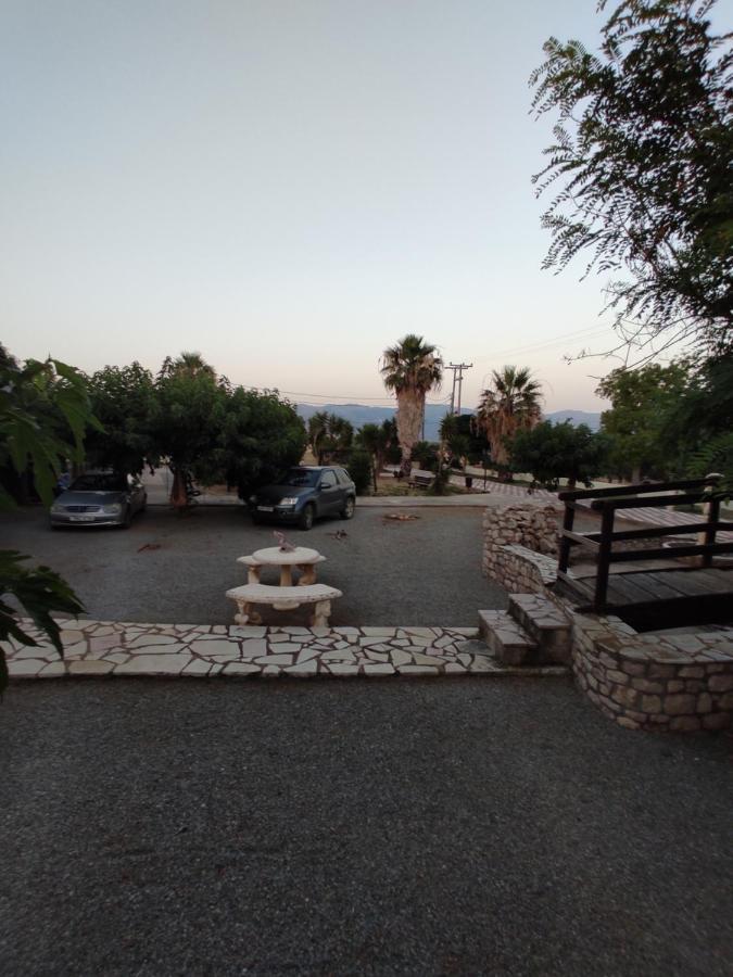 Hotel Takis Agios Georgios  Zewnętrze zdjęcie